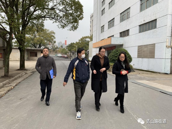 Deng Chao, deputy secretary of the Party Working Committee and director of the office, went to Jiangxi National Bridge Industrial Co., Ltd. to inspect production safety and epidemic prevention and control before the holiday